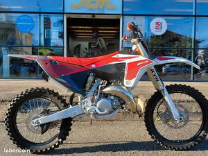 125 XX CROSS FANTIC YZ NEUVE 125 POUR 124 EUROS EN 72 MOIS SANS APPORT