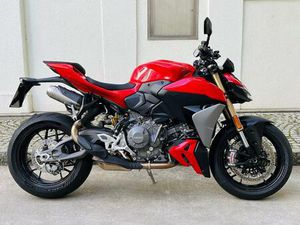 DUCATI STREETFIGHTER V2