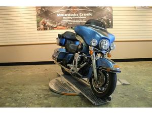 2011 HARLEY-DAVIDSON® FLHTC - ELECTRA GLIDE® CLASSIC