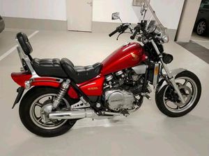 HONDA MAGNA VF 700 C