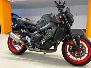 YAMAHA MT-09 (MY 2021) STORM FLUO AKRAPOVIC SERVICE NEU