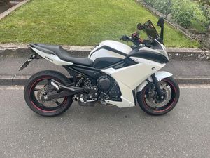 YAMAHA DIVERSION XJ6 PERLMUTT WEIß