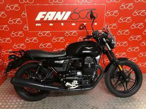 MOTO GUZZI V 7 STONE III NERO