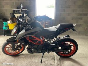 KTM DUKE 390 SILVER