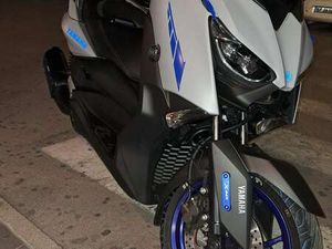 YAMAHA X-MAX 300 LIMITED EDITION GREY&BLU GRIGIO
