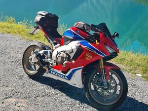 HONDA FIREBLADE CBR 1000 RR SC77 SP2.