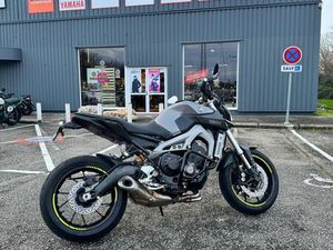 YAMAHA MT09