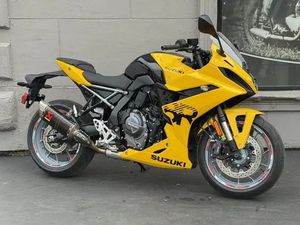 2024 SUZUKI GSX 8R