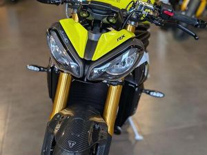 TRIUMPH SPEED TRIPLE 1200 RX LIMITED EDITION