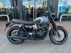 NEW TRIUMPH BONNEVILLE T120 BLACK FOR SALE IN CHESTERFIELD