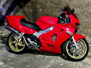 HONDA VFR800FI (RC46) EXCELLENT CONDITION!!!