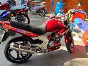 YAMAHA FAZER 250 LE LIMITED EDITION