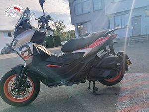 APRILIA SR GT SPORT 200 PŘEDVÁDĚCÍ MODEL
