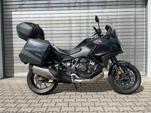 HONDA NT 1100 A WENIG KM