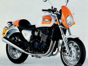 TRIUMPH THUNDERBIRD - 2000