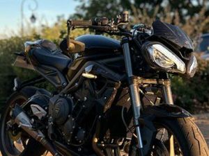 TRIUMPH STREET TRIPLE RS CARBON BLACK