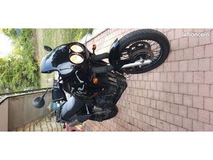 TRIUMPH TIGER 900