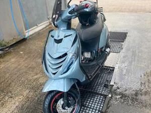 TEKOOP/TERUIL PIAGGIO ZIP 4T 50CC NARDO GREY - BOUWJAAR 2009 — SCOOTERS | PIAGGIO — MARKTPLAATS