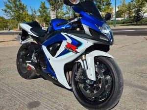 SUZUKI - GSX R 600