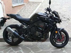 YAMAHA MT-10 NERO