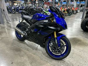 2019 YAMAHA YZF-R6