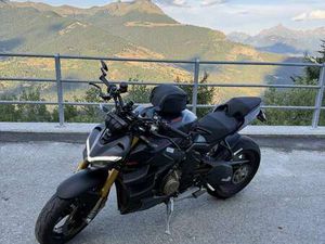 DUCATI STREETFIGHTER V4S