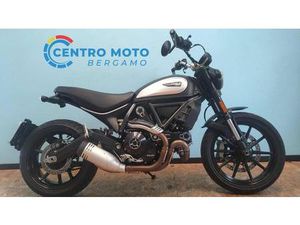 VENDO DUCATI SCRAMBLER 800 ICON DARK (2020) USATA A SORISOLE (CODICE 9818930) - MOTO.IT