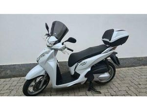 VENDO HONDA SH 300 I SPORT ABS (2018 - 20) USATA A CASTELLANZA (CODICE 9818718) - MOTO.IT