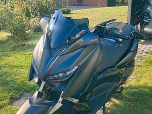 YAMAHA XMAX 300 IRON MAX