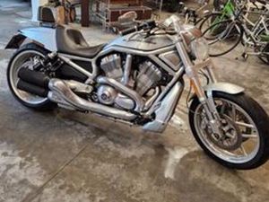 HARLEY-DAVIDSON V-ROD 10TH ANNIVERSARY ABS - 2012