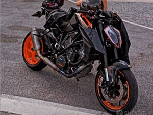 KTM 1290 SUPERDUKE 2019 AKRAPOVIC