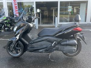 YAMAHA XMAX 125
