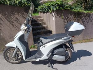 SCOOTER HONDA SHI 150