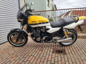 YAMAHA XJR 1200