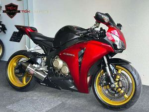 HONDA CBR 1000 RR FIREBLADE ROOD