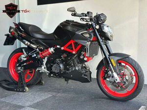 APRILIA SHIVER 900 ZWART