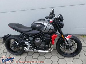 TRIUMPH TRIDENT 660 AUS 1.HAND WIE NEU 48PS / A2 ZUBEHÖR