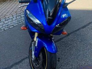 YAMAHA YZF-R1