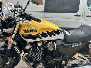 YAMAHA XJR 1200