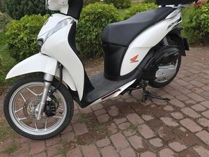 HONDA SH 125 HONDA SZUBIN