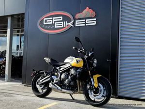 2025 TRIUMPH TRIDENT 660