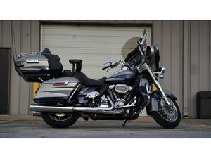 2017 HARLEY-DAVIDSON FLHTKSE - CVO LIMITED