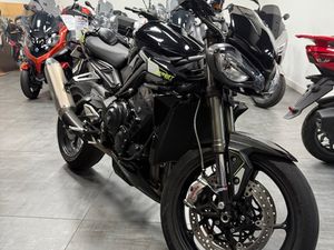 TRIUMPH STREET TRIPLE 765 RS 2024