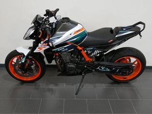 KTM 890 DUKE R VIEL ZUBEHÖR / MODELL 2020