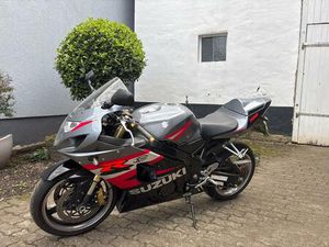 SUZUKI GSX-R 750