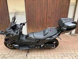YAMAHA T MAX 560 - 2024