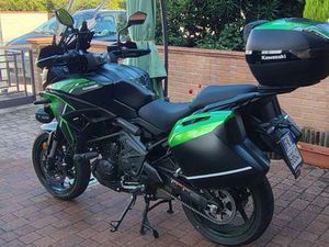 KAWASAKI VERSYS 650 GRAND TOURER VERDE
