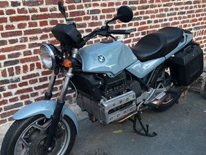 VENDS OU ÉCHANGE CONTRE SCOOTER MIN 250CM3 - K100 RS