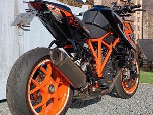 ② KTM SUPERDUKE 1290R BWJ 2016