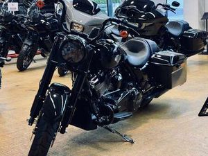 ROAD KING SPECIAL VIVID BLACK